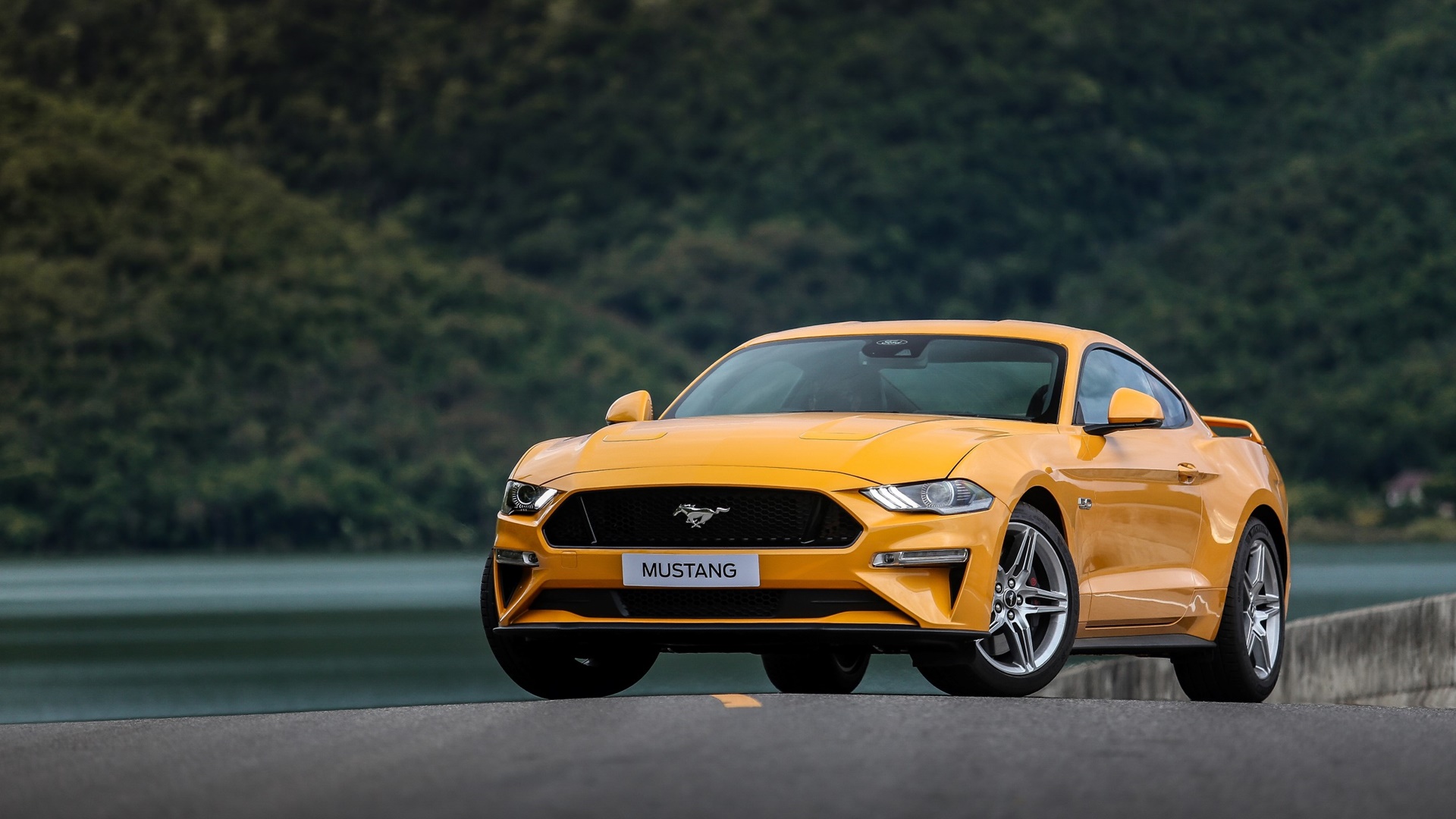 Ford Mustang Cyber Orange_2