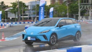 MG4 Track Driving Experience (1)