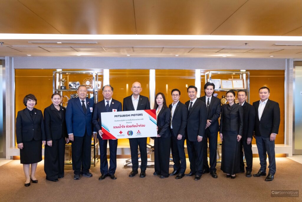 01 Mitsubishi Motors Thailand Teams Up with the Thai Red Cross Society and Channel 3 for Flood Relief in Hat Yai